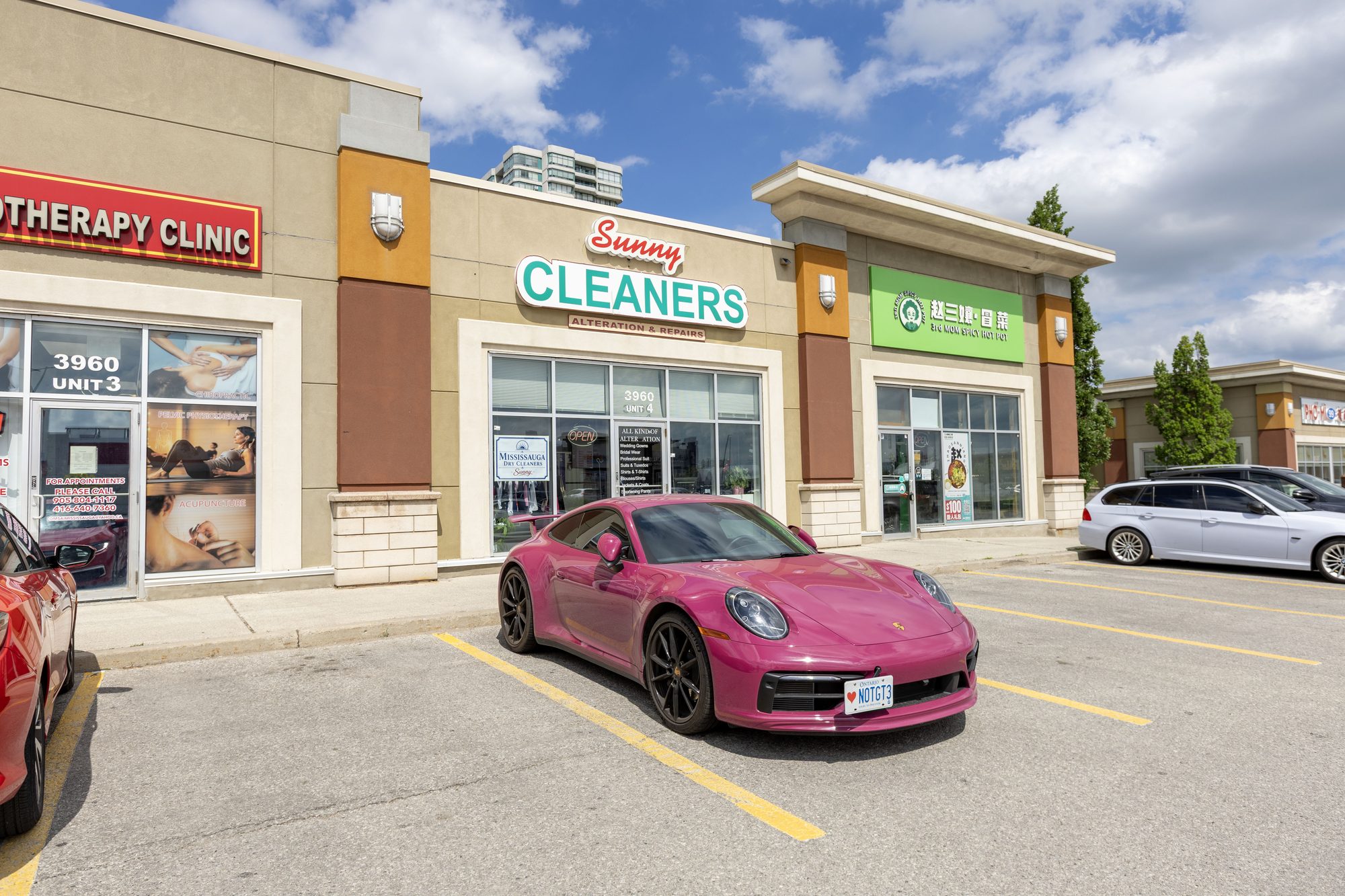 Sunny Dry Cleaners storefront in Mississauga City Centre